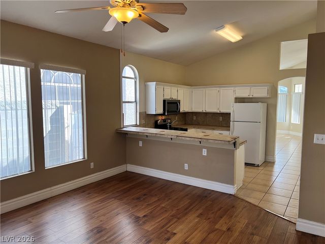 5705 Cliff Point Court, Las Vegas, NV 89149