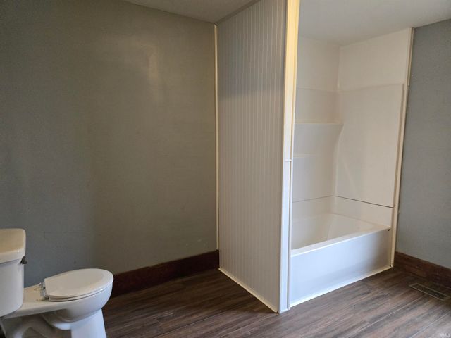 909 W 4th Street, Bicknell, IN 47512