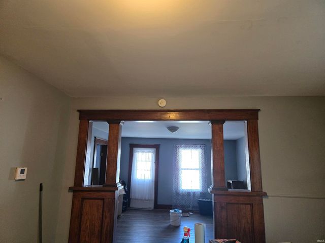 909 W 4th Street, Bicknell, IN 47512