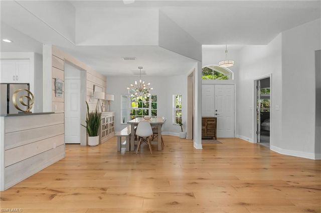 20 Heritage WAY, Naples, FL 34110