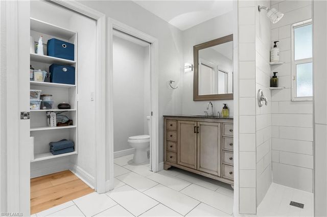 20 Heritage WAY, Naples, FL 34110