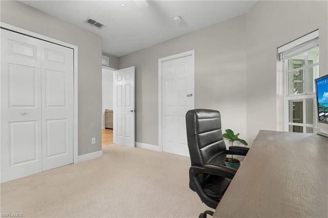 20 Heritage WAY, Naples, FL 34110