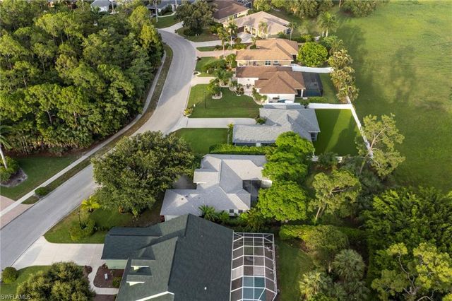 20 Heritage WAY, Naples, FL 34110