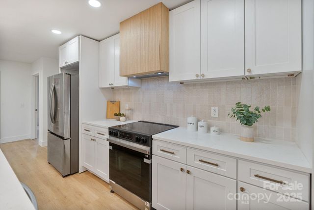 1325 Norris Avenue, Charlotte, NC 28206