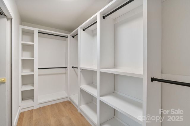 1325 Norris Avenue, Charlotte, NC 28206