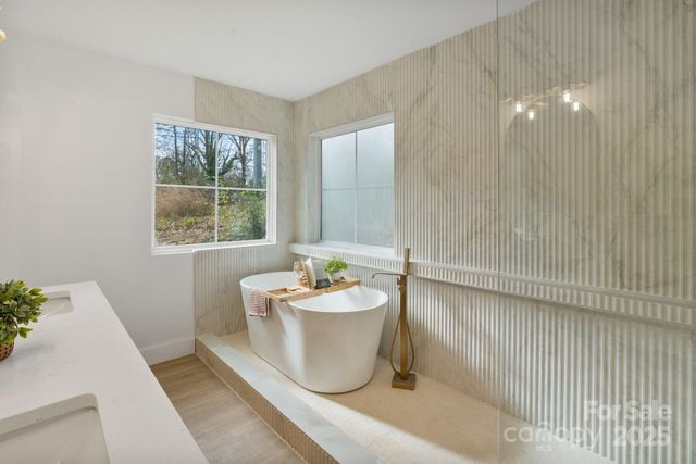 1325 Norris Avenue, Charlotte, NC 28206