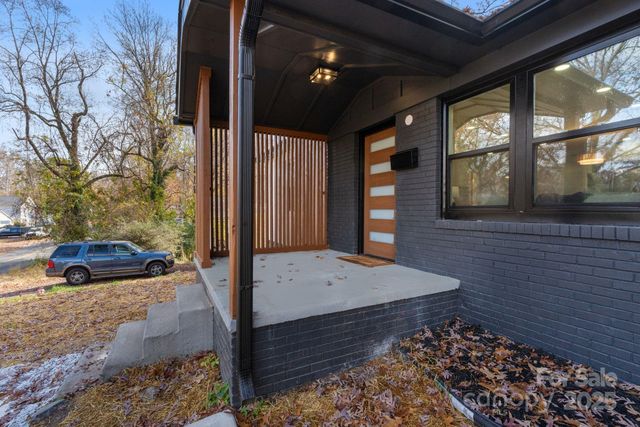 1325 Norris Avenue, Charlotte, NC 28206