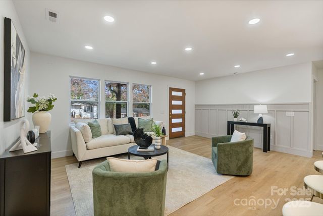 1325 Norris Avenue, Charlotte, NC 28206