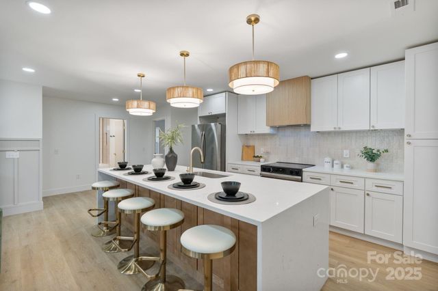 1325 Norris Avenue, Charlotte, NC 28206