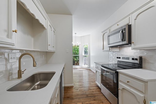 3013 OLD STONE DRIVE, Birmingham, AL 35242