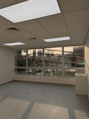 41-23 Union Street 2F, Flushing, NY 11355