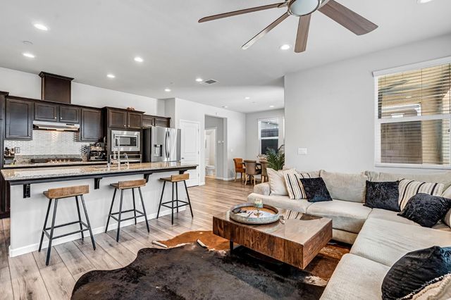 2523 Legacy Drive, Clovis, CA 93612