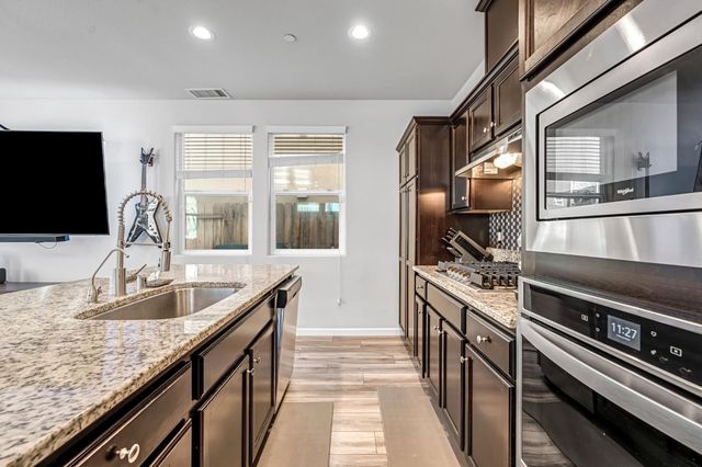 2523 Legacy Drive, Clovis, CA 93612