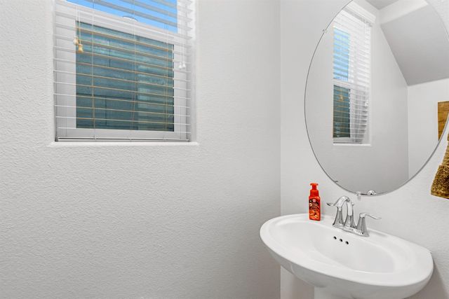 2523 Legacy Drive, Clovis, CA 93612