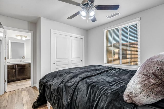 2523 Legacy Drive, Clovis, CA 93612