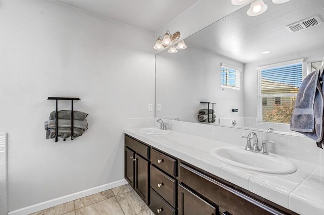 2523 Legacy Drive, Clovis, CA 93612