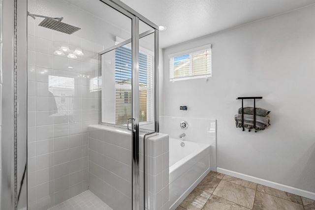 2523 Legacy Drive, Clovis, CA 93612