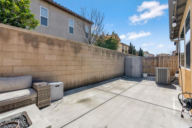 2523 Legacy Drive, Clovis, CA 93612