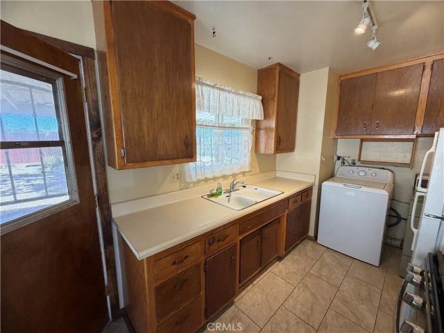 1901 Sunset Street, Barstow, CA 92311