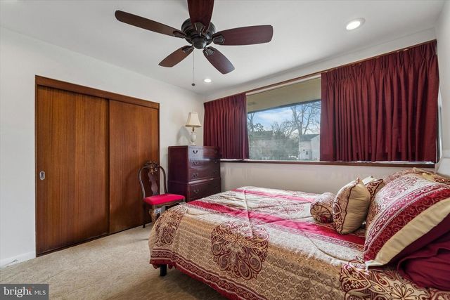 120 W ESSEX AVE, Lansdowne, PA 19050