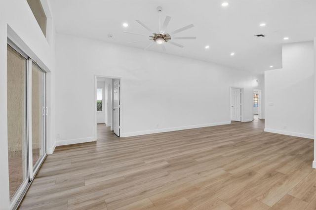 5891 Royal Isles Boulevard, Boynton Beach, FL 33437