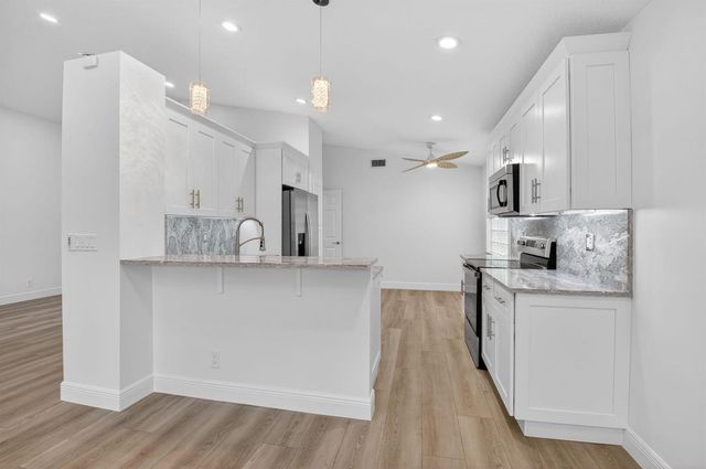 5891 Royal Isles Boulevard, Boynton Beach, FL 33437