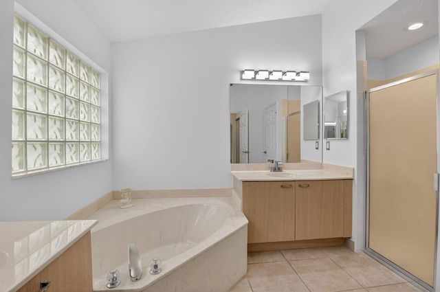 5891 Royal Isles Boulevard, Boynton Beach, FL 33437
