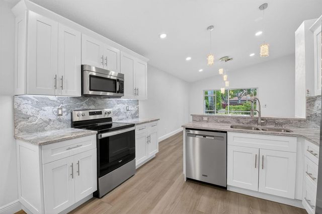 5891 Royal Isles Boulevard, Boynton Beach, FL 33437