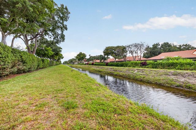5891 Royal Isles Boulevard, Boynton Beach, FL 33437
