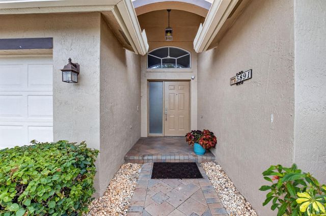 5891 Royal Isles Boulevard, Boynton Beach, FL 33437