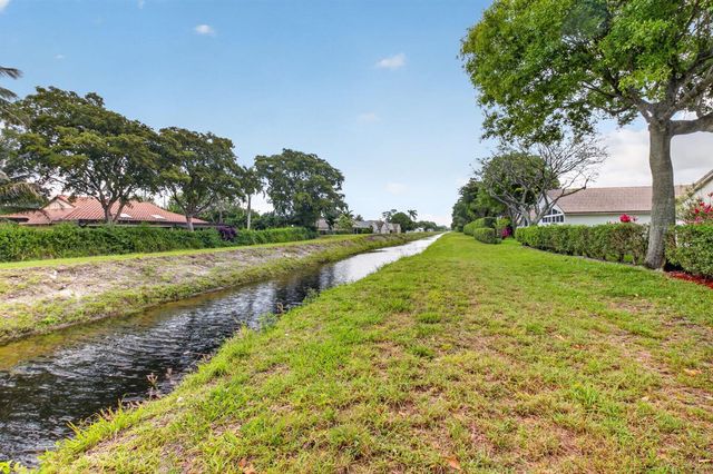 5891 Royal Isles Boulevard, Boynton Beach, FL 33437