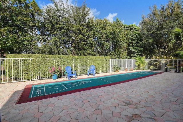 5891 Royal Isles Boulevard, Boynton Beach, FL 33437