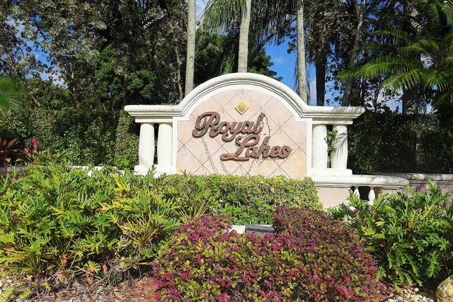 5891 Royal Isles Boulevard, Boynton Beach, FL 33437