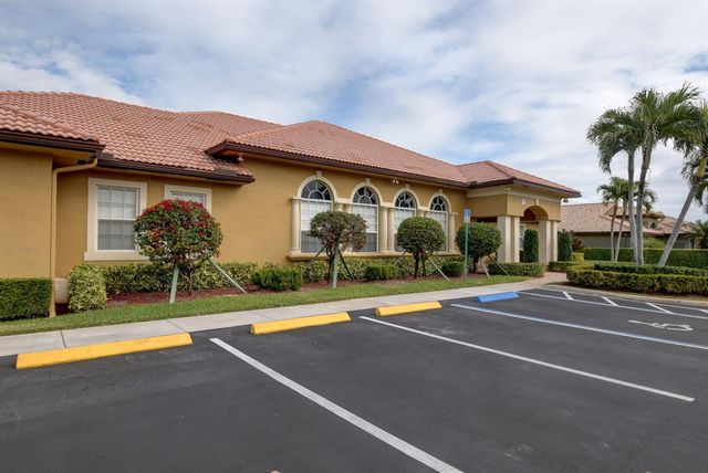 5891 Royal Isles Boulevard, Boynton Beach, FL 33437