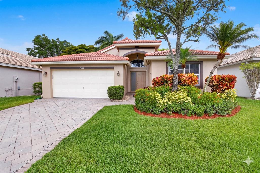 5891 Royal Isles Boulevard, Boynton Beach, FL 33437