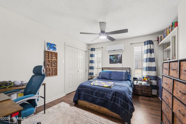 302 Maple Drive, Lafayette, LA 70506