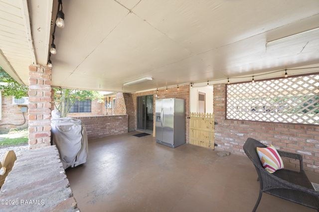 302 Maple Drive, Lafayette, LA 70506