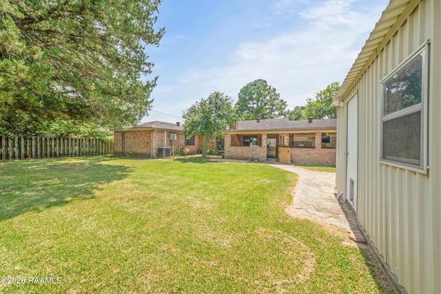302 Maple Drive, Lafayette, LA 70506
