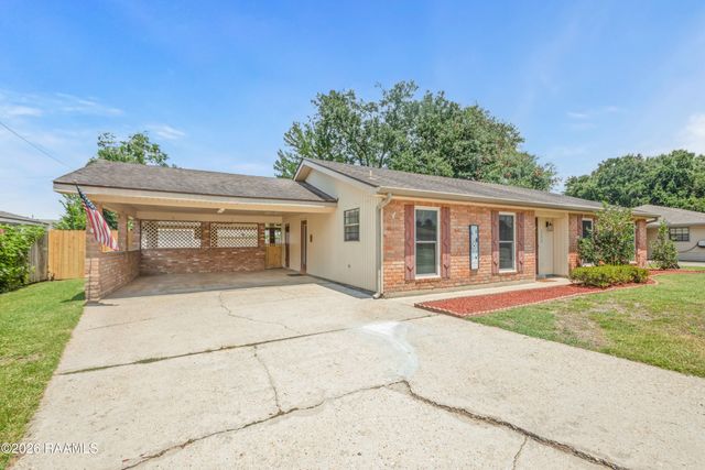 302 Maple Drive, Lafayette, LA 70506