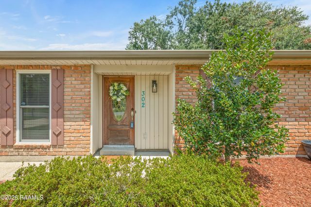 302 Maple Drive, Lafayette, LA 70506