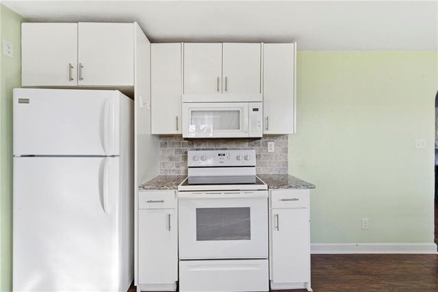 2970 N 58th Street, Kansas City, KS 66104