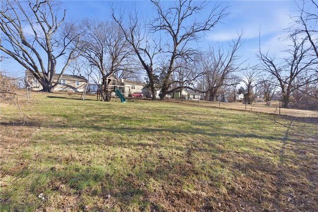 2970 N 58th Street, Kansas City, KS 66104