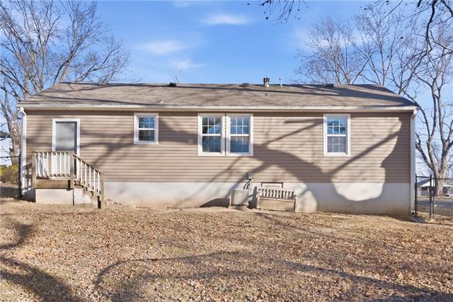 2970 N 58th Street, Kansas City, KS 66104