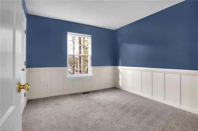 821 Oak Springs CT, Newport News, VA 23602