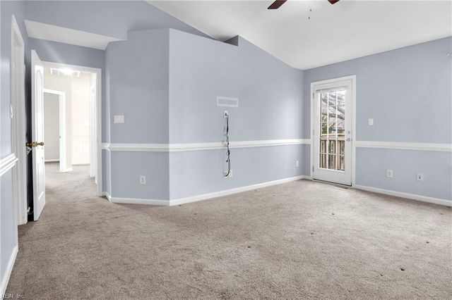 821 Oak Springs CT, Newport News, VA 23602