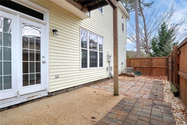 821 Oak Springs CT, Newport News, VA 23602