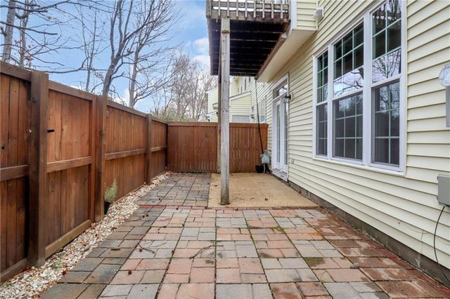 821 Oak Springs CT, Newport News, VA 23602