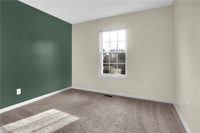 821 Oak Springs CT, Newport News, VA 23602