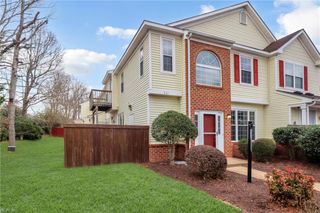 821 Oak Springs CT, Newport News, VA 23602