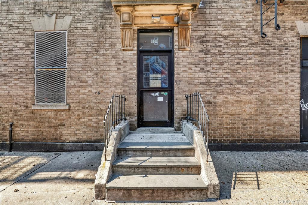 2476 Arthur Avenue, Bronx, NY 10458 — photo 5